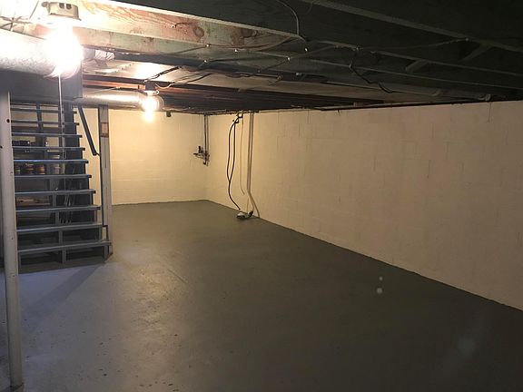 4th image of 213 Florence Ave