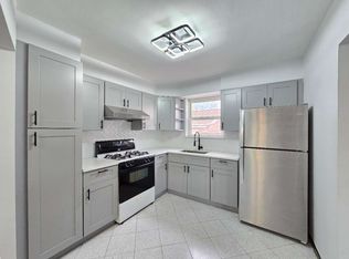 192 Bay 28th St #3A, Brooklyn, NY 11214