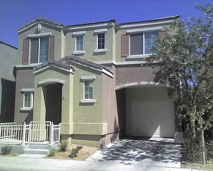 3 bed, 1230 sqft, $1,500 — Photo 1