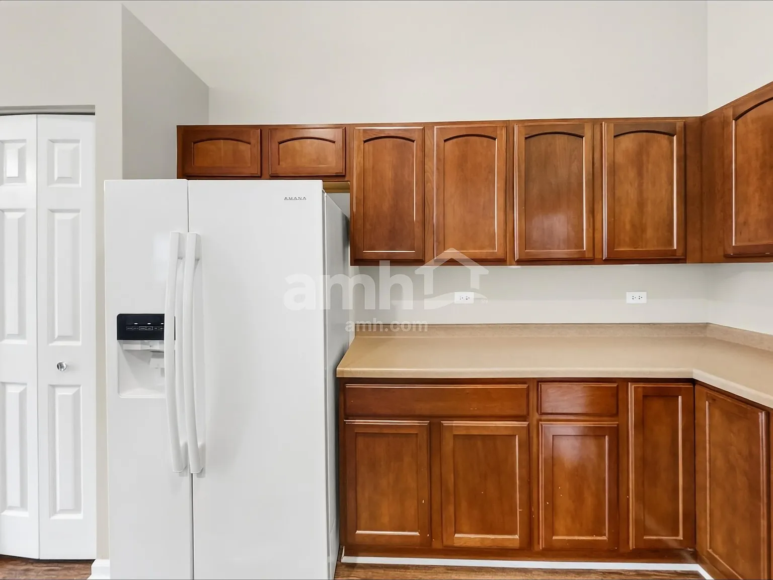 3 bed, 2.5 bath, 1727 sqft, $2,835 — Photo 3