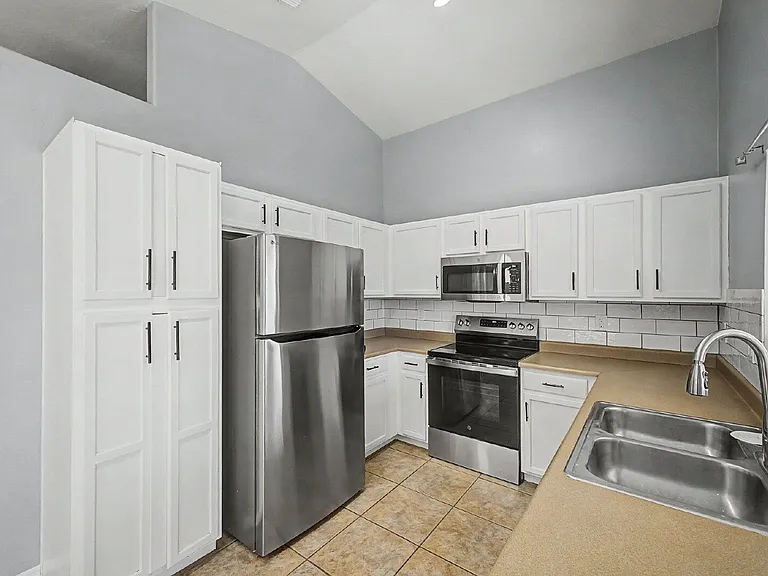 14718 N 154th Ln — Photo 14
