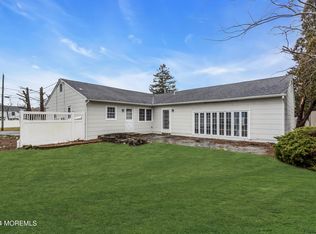 917 11th Ave, Toms River, NJ 08757
