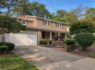 8545 Sleepy Hollow Dr NE, Warren, OH