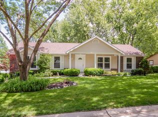 1820 Orchard Hill Dr, Chesterfield, MO
