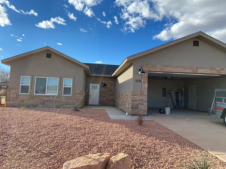 1556 W Creekside Dr — Photo 5
