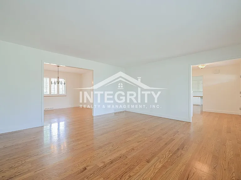 5051 W Portland Dr — Photo 9