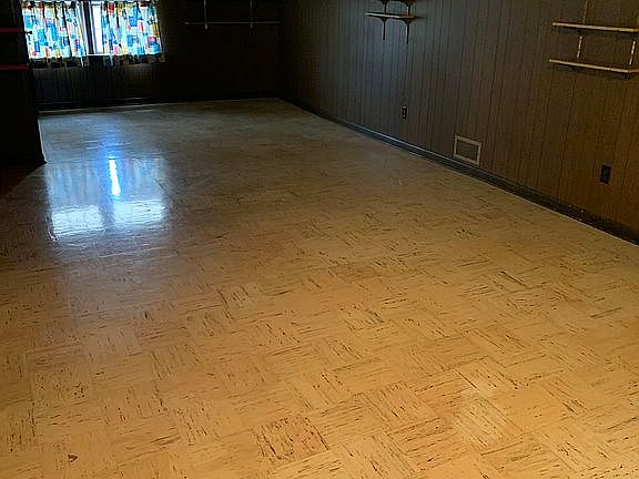 Large living space 42’ x 13’