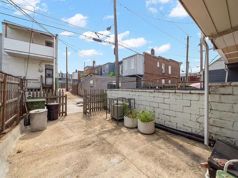 411 N Kenwood Ave — Photo 18