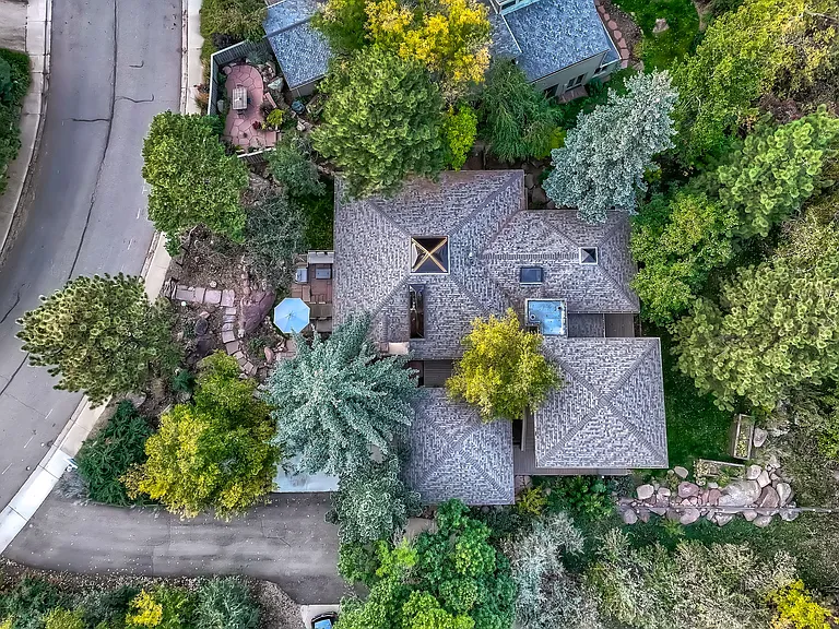 342 Hollyberry Ln — Photo 15