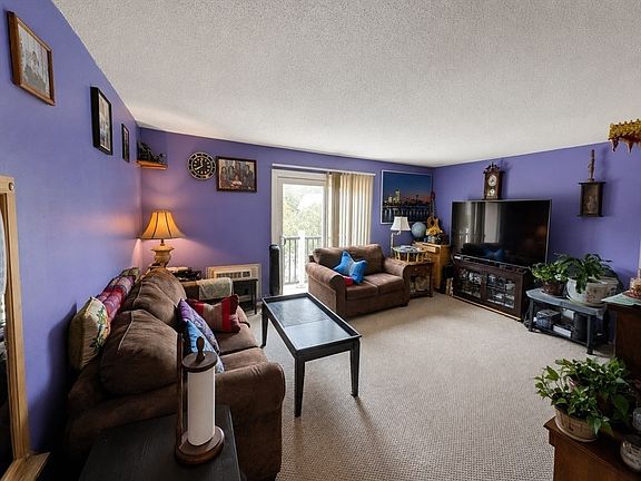 3rd image of 17 Chapel Hill Dr APT 9