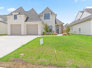 203 Prague Ave, Youngsville, LA 70592