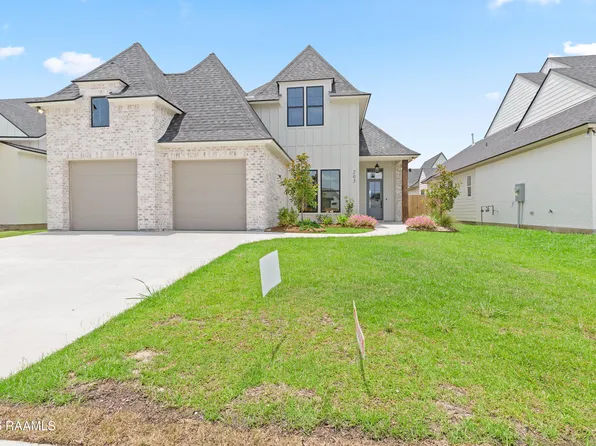 203 Prague Ave, Youngsville, LA 70592