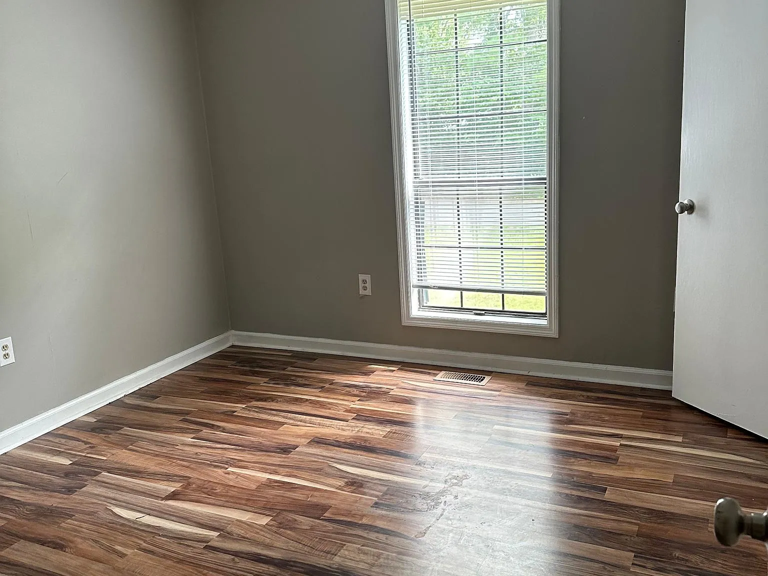3 bed, 1364 sqft, $1,600 — Photo 4