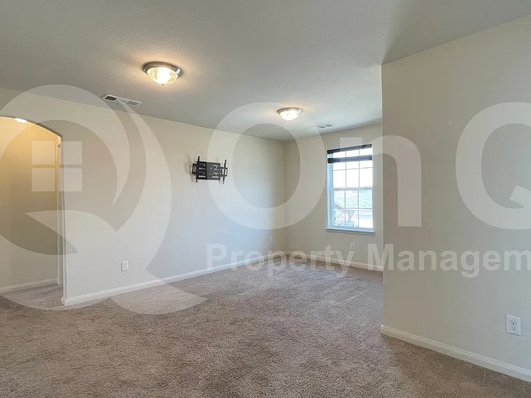 1623 White Mountain Way — Photo 10