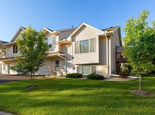 1468 S Trail Cir, Faribault, MN 55021