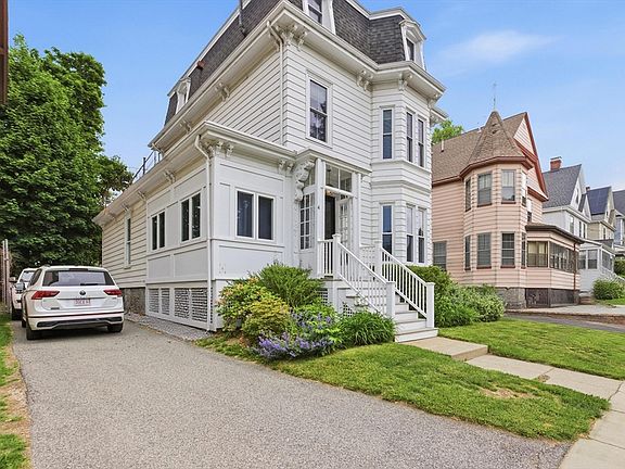 2nd image of 4 Lombard St