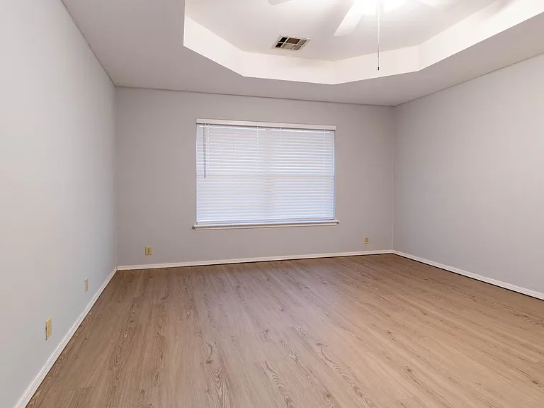 10501 NW 45th St — Photo 16