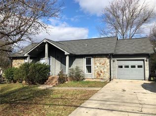2908 Harris Houston Rd, Charlotte, NC 28262