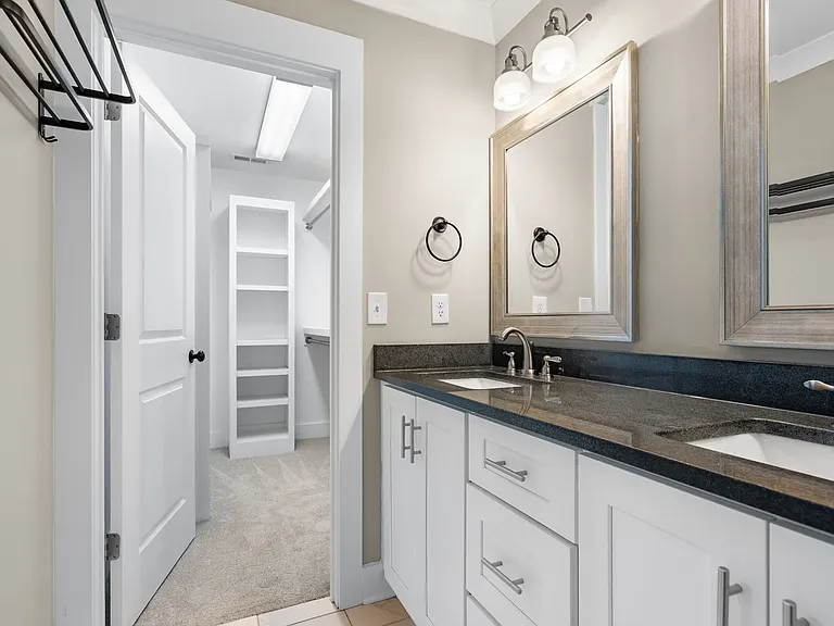 310 Evanston Ave — Photo 20