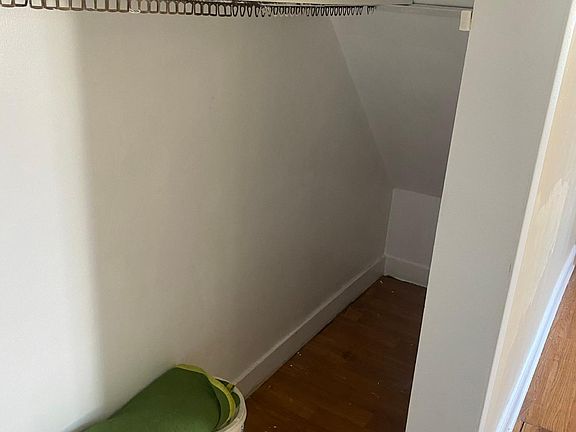 4th image of 128 N 8th Ave Floor 1