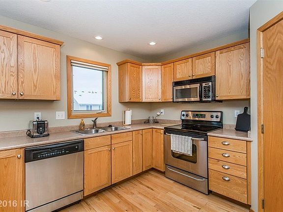 5th image of 1226 Rosewood Dr