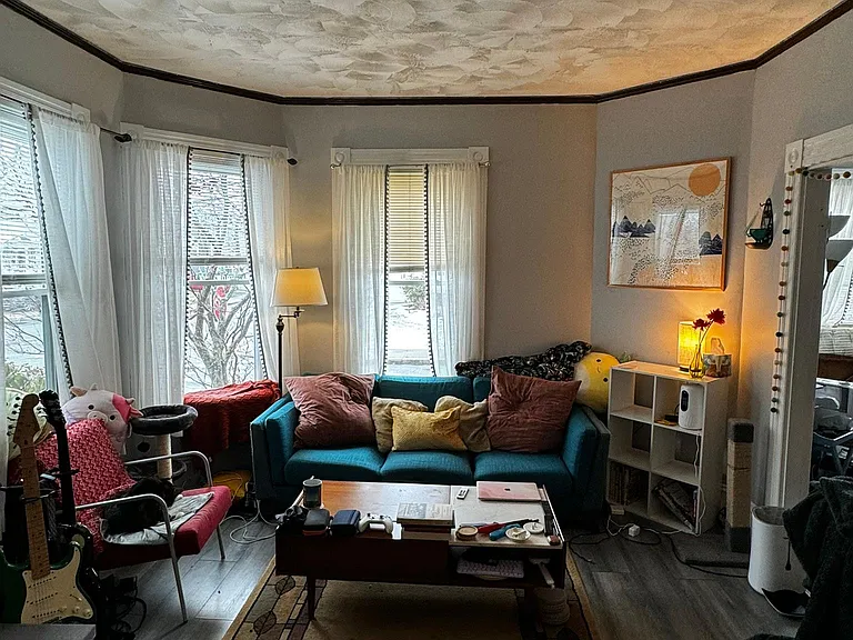 205 Lowell St — Photo 33