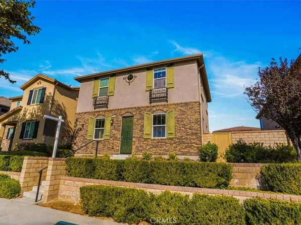 28675 Vista Del Rio Dr, Valencia, CA 91354