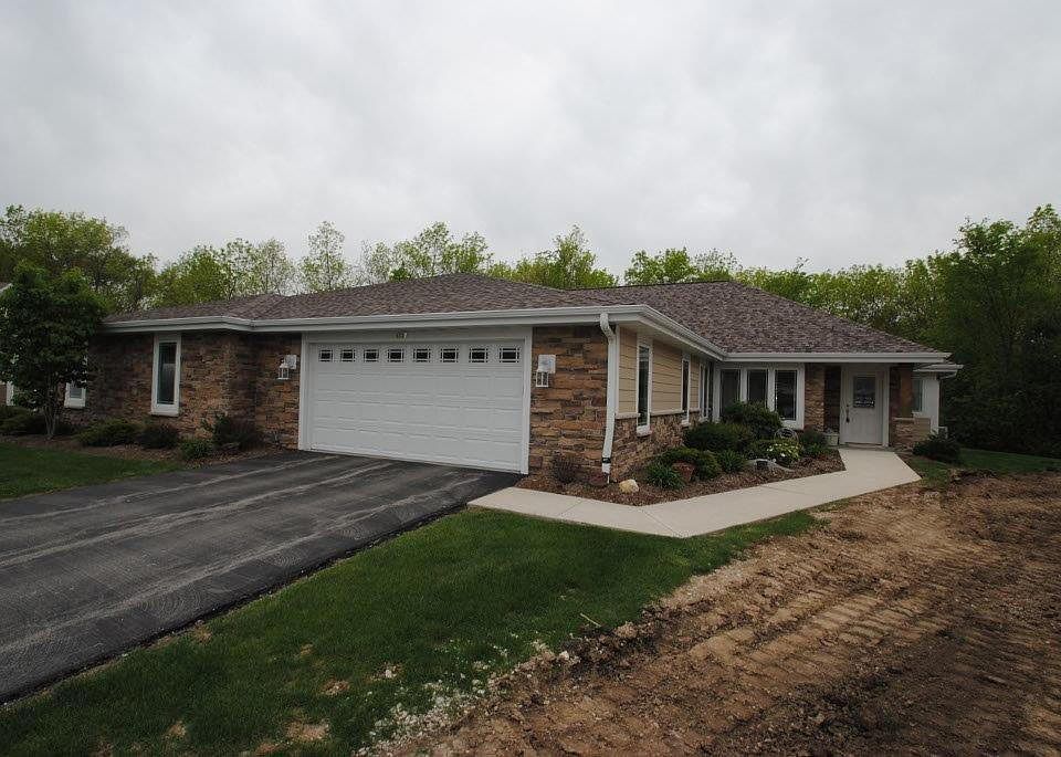 1st image of 6228 W Woodview Ct #13