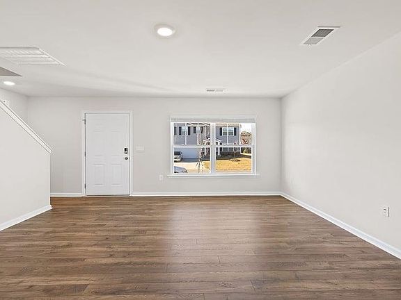 3rd image of 3263 Cypress Hollow Dr