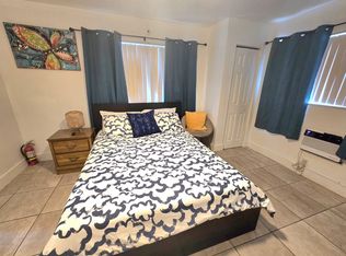 1724 McKinley St #9, Hollywood, FL 33020