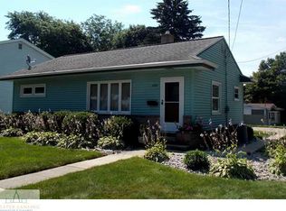 204 Pearl St, Grand Ledge, MI 48837