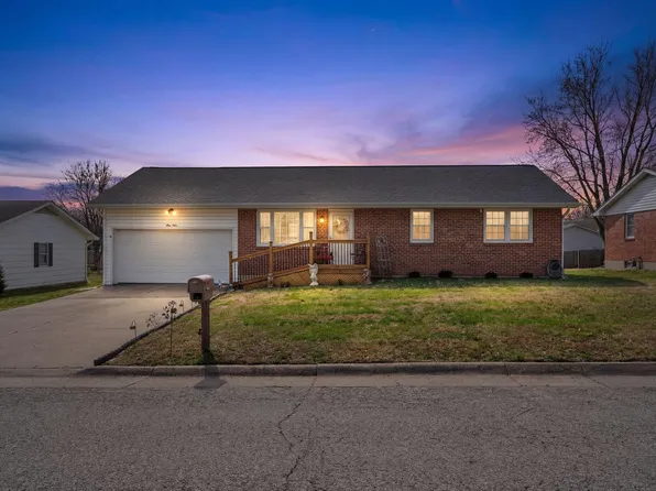 712 Weyland Rd, Boonville, MO 65233