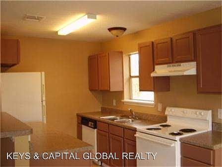 3rd image of 1000 Gunnison St APT D