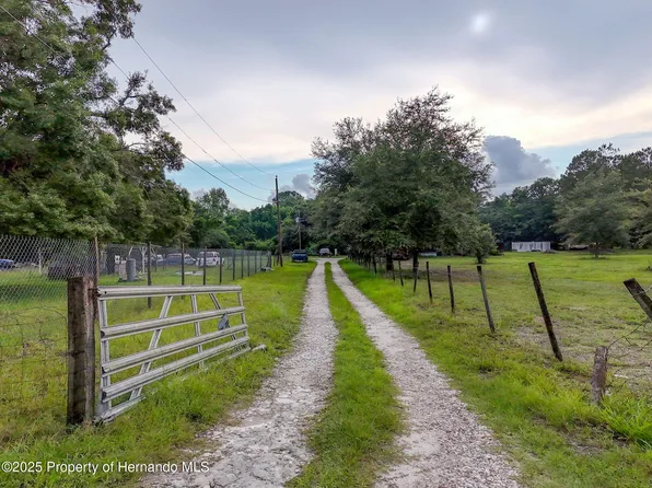 12445 Hamlin Rd, Spring Hill, FL 34610