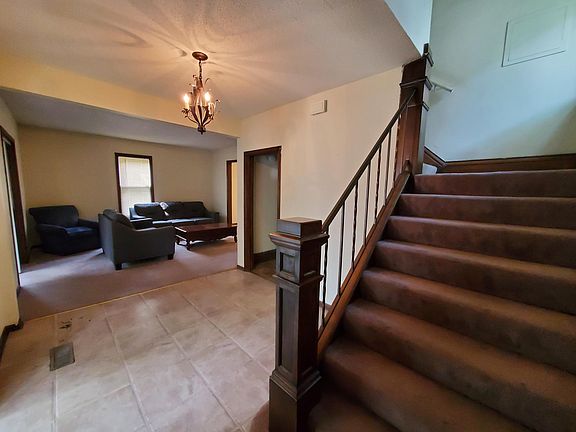 4th image of 1520 Thomas Ave
