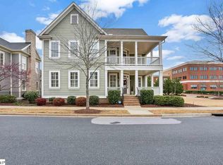 8 Hollingsworth Dr, Greenville, SC 29607