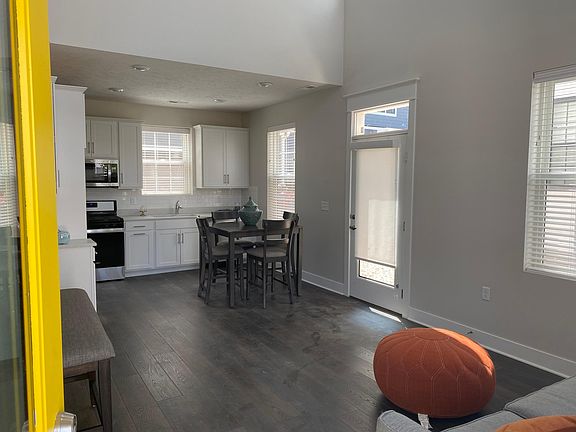 5th image of 13044 Cove Hollow Ct