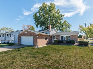 3195 Marda Dr, Parma, OH