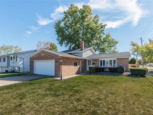 3195 Marda Dr, Parma, OH 44134