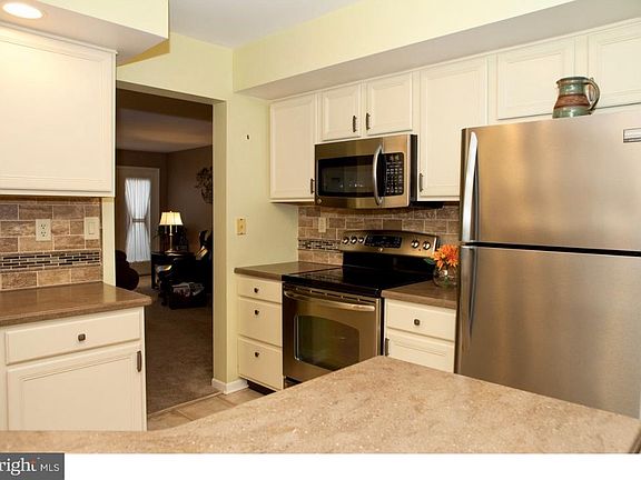 4th image of 1431 Stirling Ct