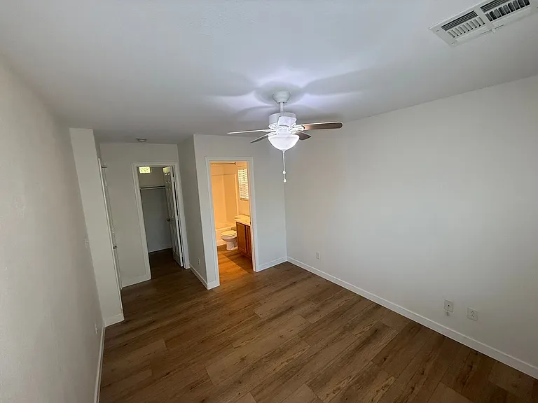 5241 Starter Ave — Photo 10