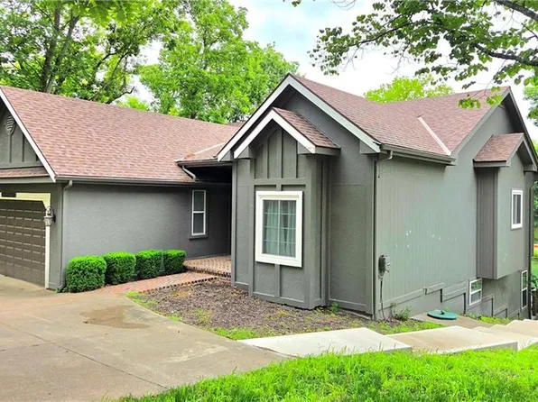 150 Rose Marie Dr, Linn Valley, KS 66040