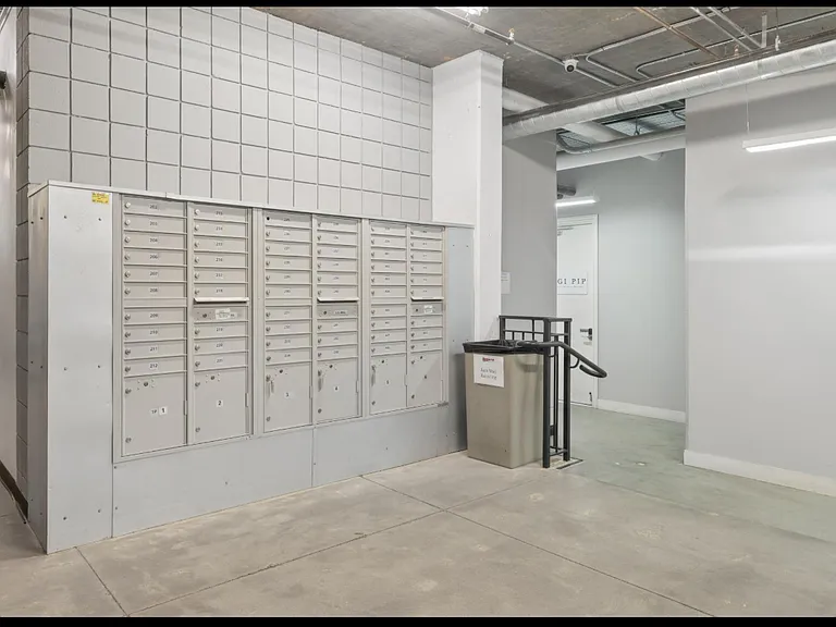 360 W Broadway #403 — Photo 16