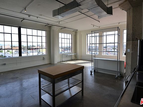 3rd image of 315 E 8th St APT 506