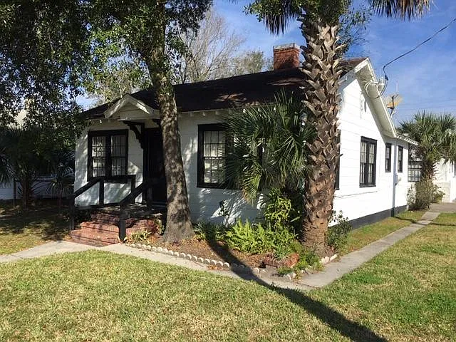 1923 Southampton Rd