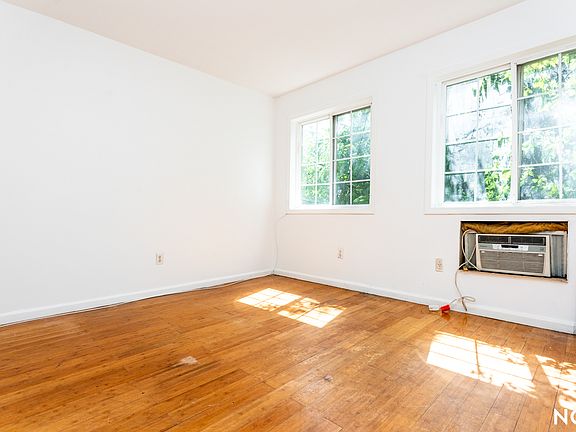 4th image of 316 Throop Ave #2A