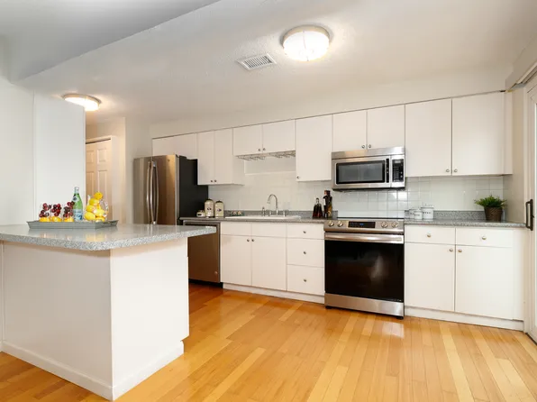 2815 S Locust St, Denver, CO