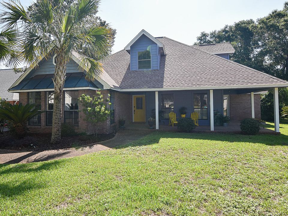 1st image of 107 Hands Cove Ln