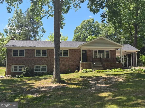 8814 Lafayette Dr, Owings, MD 20736
