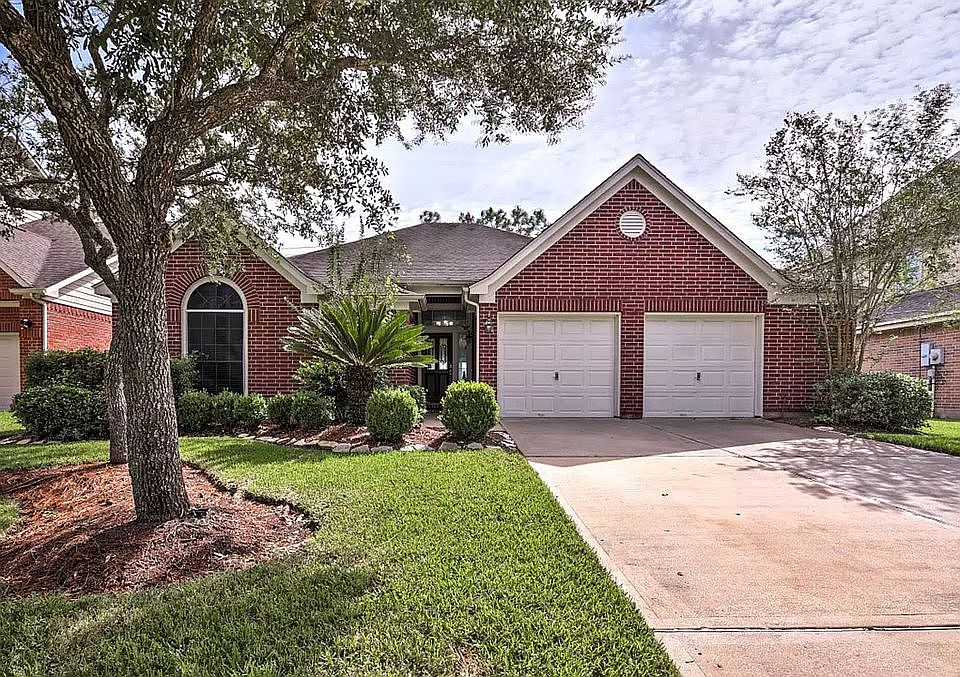 1st image of 2818 Creek Bend Dr